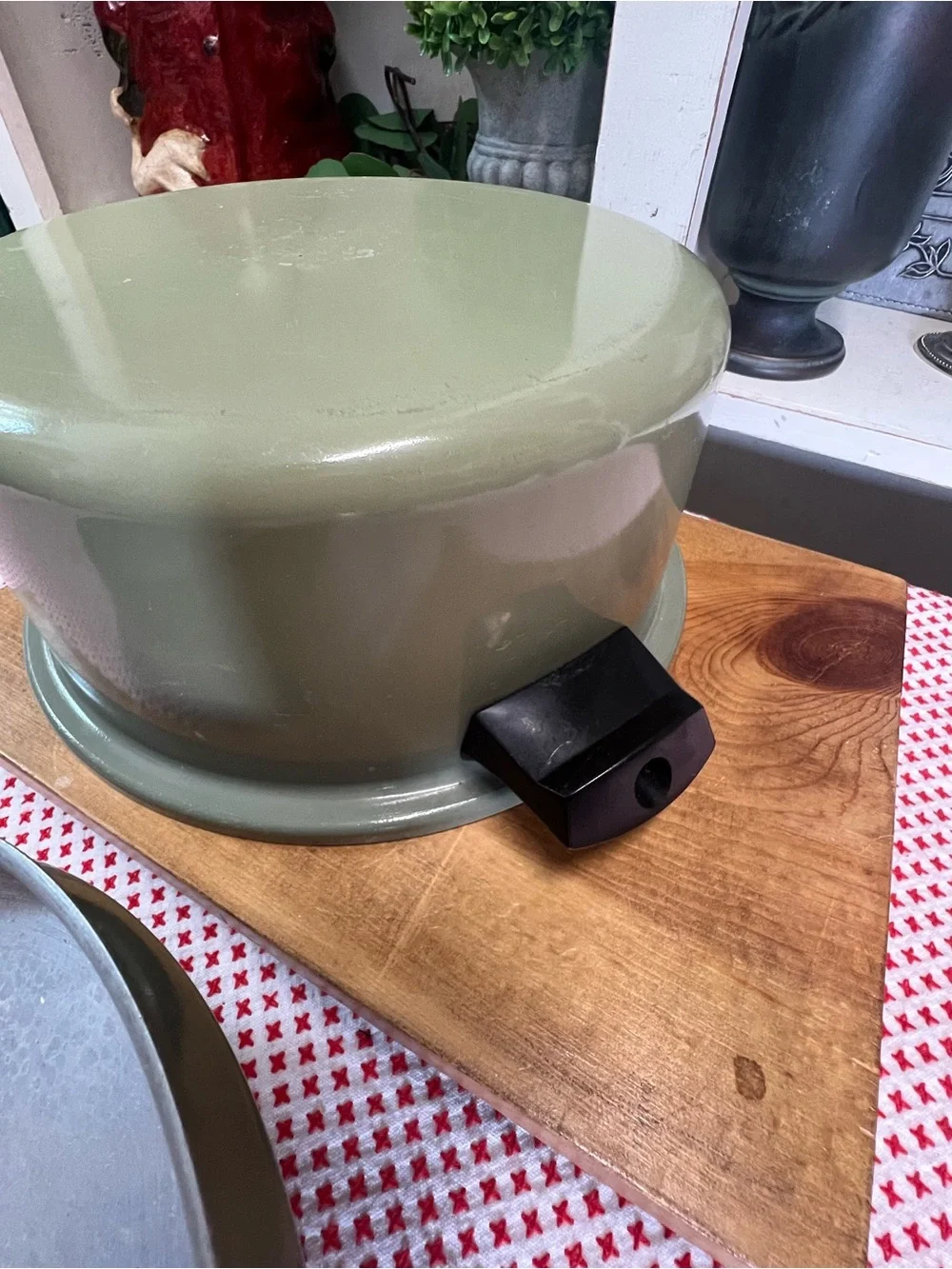 Vintage cookware green lidded pot aluminum metal retro